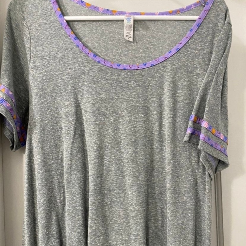 LuLaRoe Classic Tee GUC Size XL